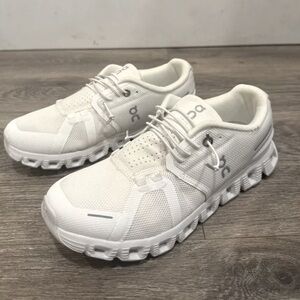 On Cloud 5 White Sneakers Size 5